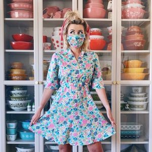 Vintage dress with matching mask